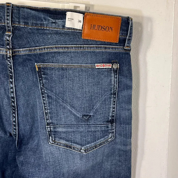 Hudson men’s 36 Byron 5pocket straight leg zip fly stretch,medium wash Jean - Picture 3 of 10
